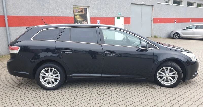 Toyota Avensis cena 23999 przebieg: 269989, rok produkcji 2009 z Elbląg małe 781
